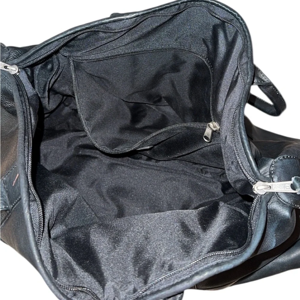 NHL Engraved Logo Latico Black 100% Leather Duffel‎ Travel Bag